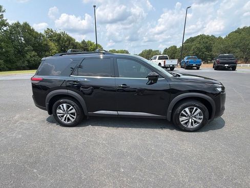 Used 2026 Nissan Pathfinder SL FWD image 41