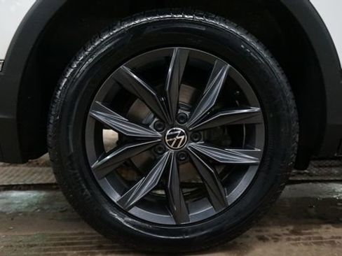 Certified 2023 Volkswagen Tiguan SE image 88