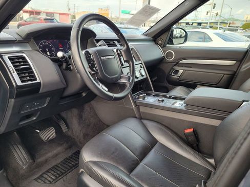 Used 2020 Land Rover Discovery Landmark image 10