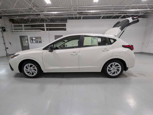 Used 2024 Subaru Impreza 2.0i AWD/4WD image 12