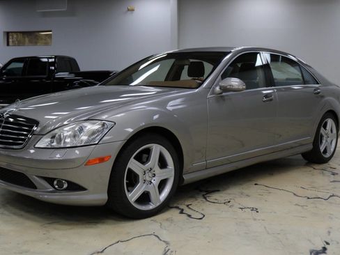 Used 2009 Mercedes-Benz S 550 image 10