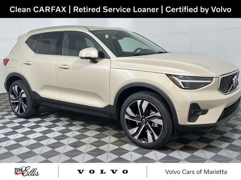 Certified 2025 Volvo XC40 B5 Plus w/ Protection Package Premier image 1