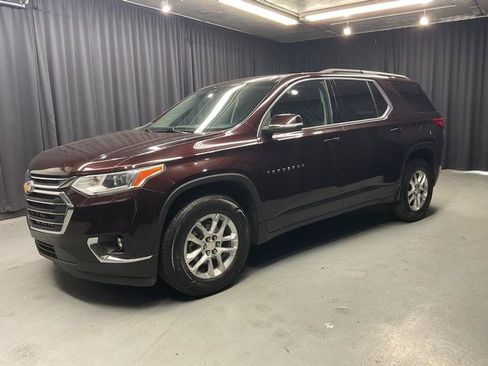 Used 2021 Chevrolet Traverse LT FWD image 3