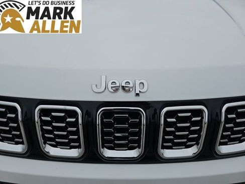 Used 2025 Jeep Compass Limited AWD/4WD image 30