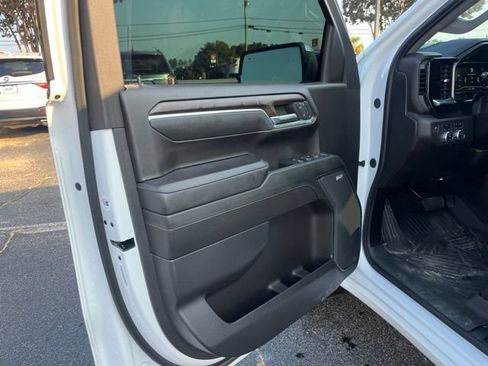 Used 2024 GMC Sierra 1500 SLT w/ SLT Premium Plus Package AWD/4WD image 5