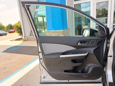 Used 2016 Honda CR-V Touring image 13