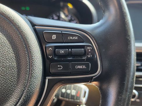 Used 2018 Kia Optima S FWD image 31
