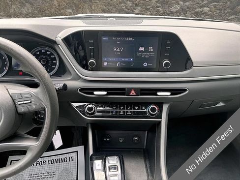 Used 2021 Hyundai Sonata SE w/ Winter Weather Package FWD image 5