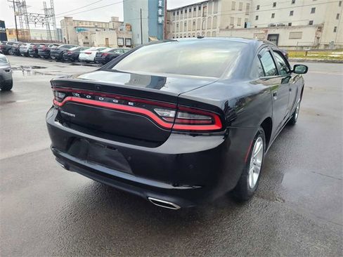 Used 2022 Dodge Charger SXT image 7