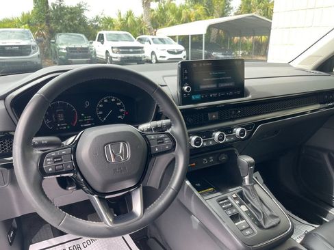 Used 2023 Honda CR-V EX-L image 12