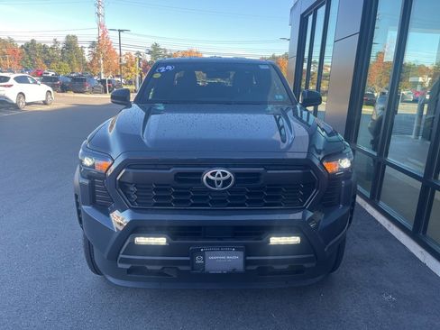 Used 2024 Toyota Tacoma TRD Off-Road image 3