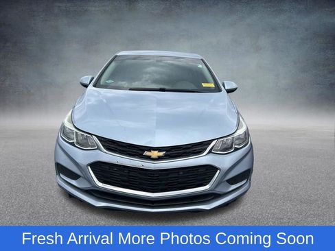 Used 2018 Chevrolet Cruze LS FWD image 2