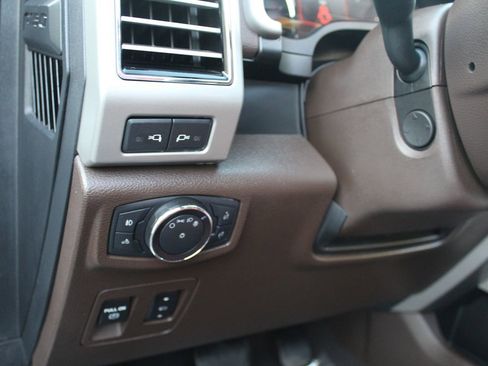 Used 2019 Ford F150 King Ranch w/ Equipment Group 601A Luxury AWD/4WD image 41