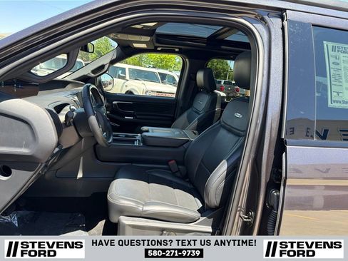 Used 2025 Ford Expedition Platinum w/ Stealth Appearance Package AWD/4WD image 14