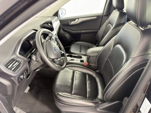 Used 2024 Ford Escape Platinum AWD/4WD image 14