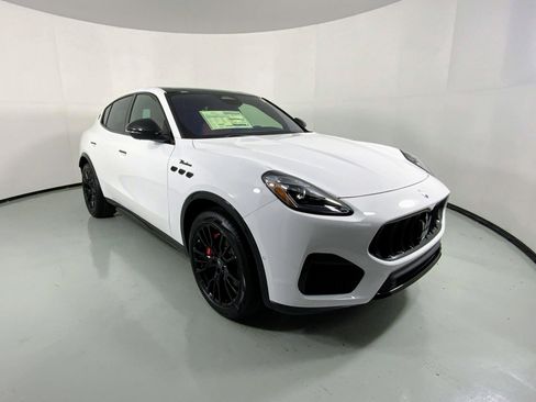 New 2025 Maserati Grecale Modena image 6