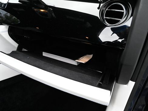 Used 2018 Rolls-Royce Ghost RWD image 60