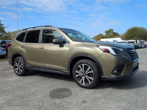 Used 2023 Subaru Forester Limited image 2