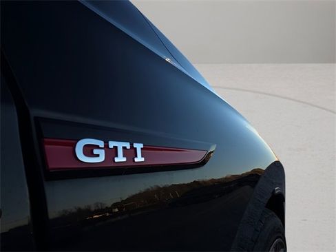 Used 2023 Volkswagen GTI Autobahn image 17