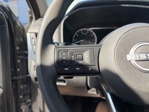 Used 2024 Nissan Rogue S image 17
