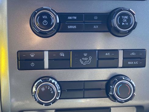 Used 2011 Ford F150 XLT w/ XLT Convenience Pkg image 24