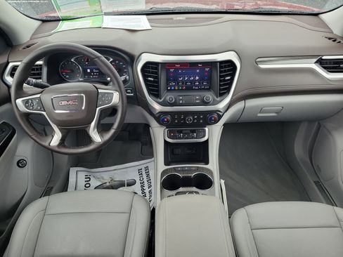Used 2023 GMC Acadia SLT w/ Preferred Package FWD image 10
