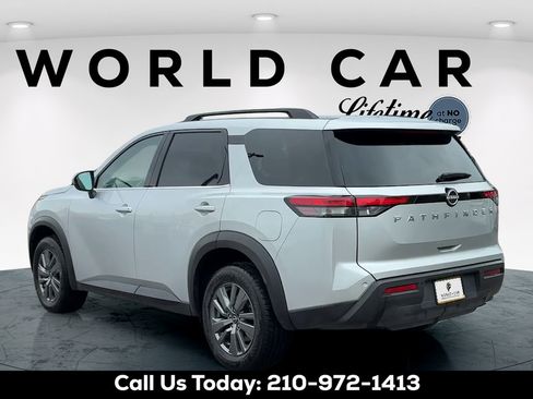 Used 2025 Nissan Pathfinder SV FWD image 5