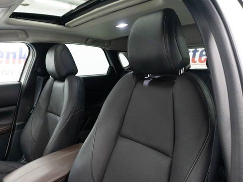 Used 2023 MAZDA CX-30 AWD 2.5 S w/ Premium Package image 17