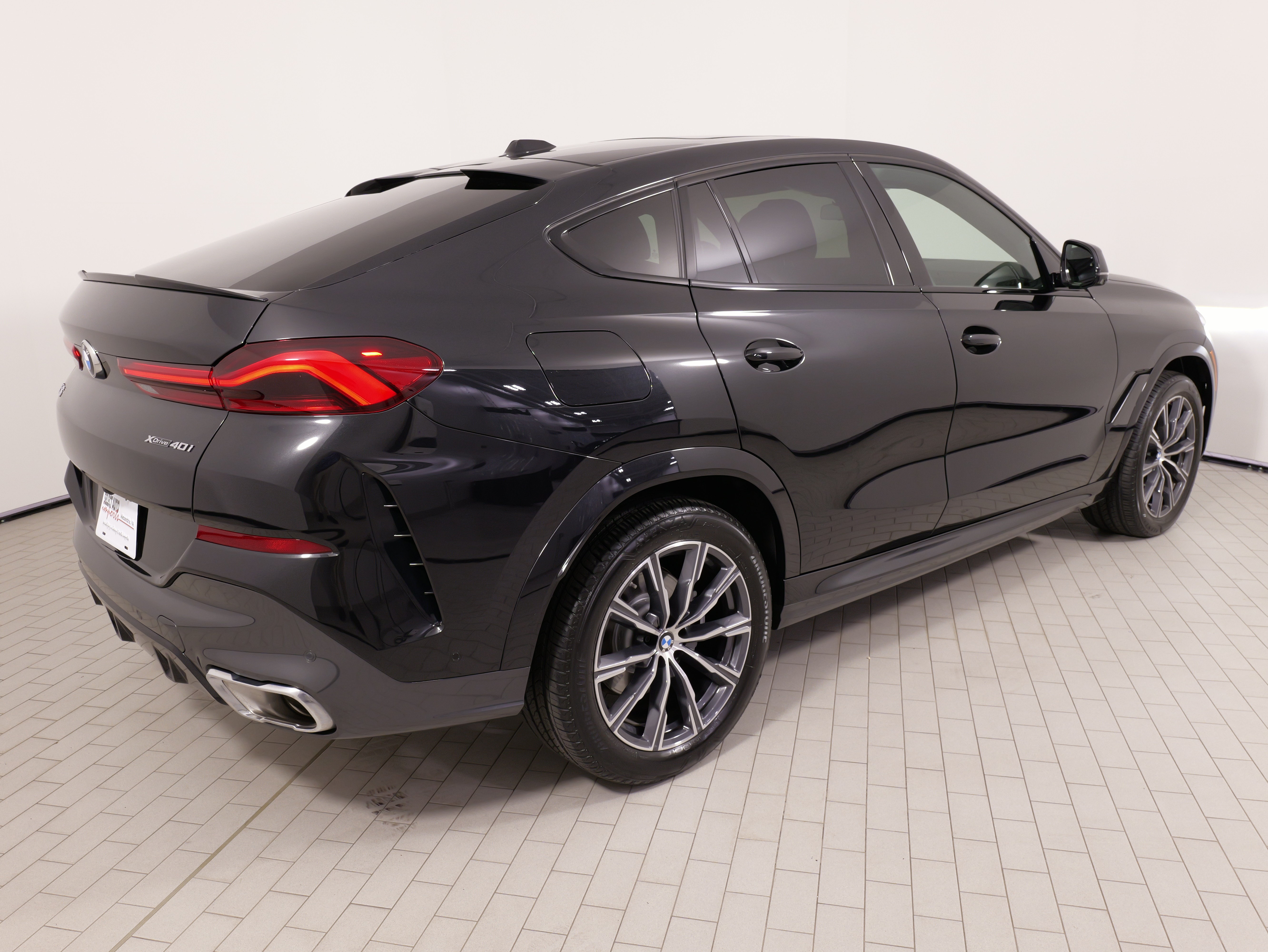 Used 2026 BMW X6 xDrive40i w/ Climate Comfort Package AWD/4WD image 11
