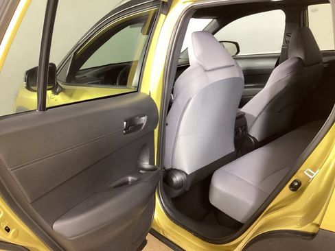 Used 2024 Toyota Corolla Cross AWD Hybrid w/ Moonroof Package image 25