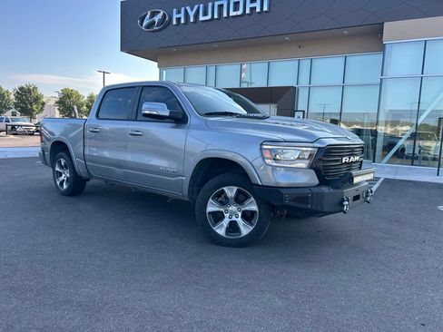 Used 2019 RAM 1500 Laramie w/ Sport Appearance Package AWD/4WD image 4
