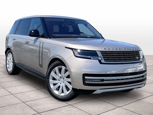 Used 2023 Land Rover Range Rover SE AWD/4WD image 2