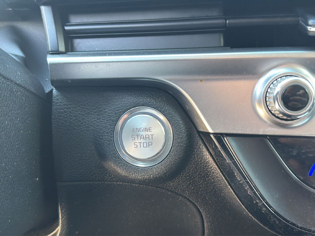 Used 2024 Kia Telluride LX FWD image 33