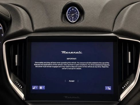 Used 2022 Maserati Ghibli Modena Q4 AWD/4WD image 36