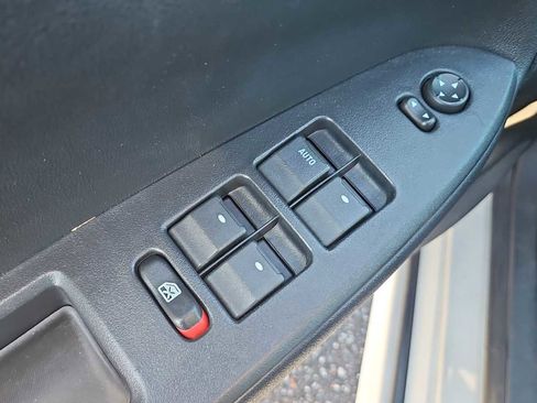 Used 2011 Chevrolet Impala LT image 15