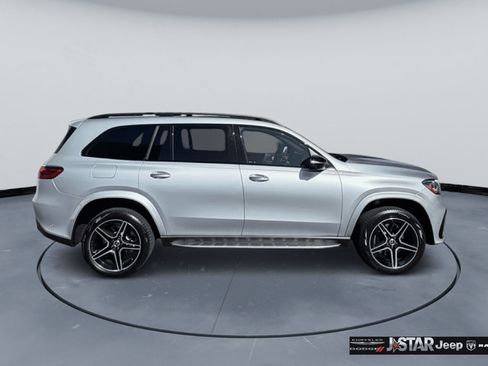 Used 2025 Mercedes-Benz GLS 450 4MATIC w/ AMG Line Exterior image 4