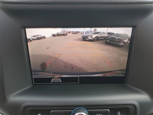 Used 2024 GMC Terrain SLE image 27