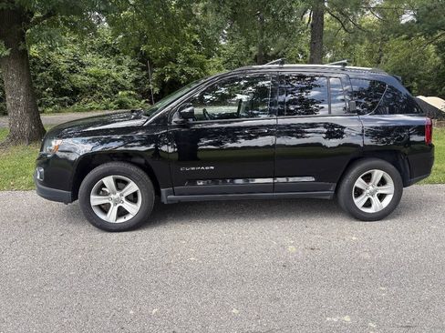 Used 2016 Jeep Compass High Altitude AWD/4WD image 4