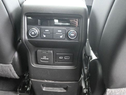 Used 2021 GMC Acadia Denali w/ Denali Ultimate Package image 15