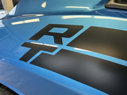 Used 2010 Dodge Challenger R/T image 9