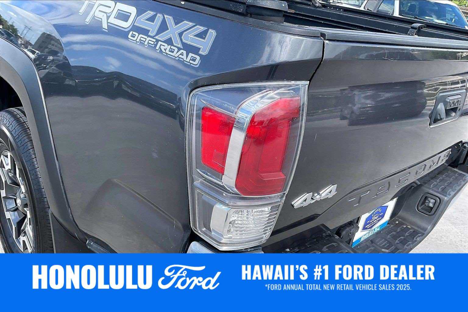 Used 2020 Toyota Tacoma TRD Off-Road AWD/4WD image 32