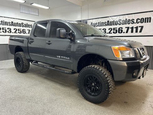 Used 2008 Nissan Titan SE AWD/4WD image 1