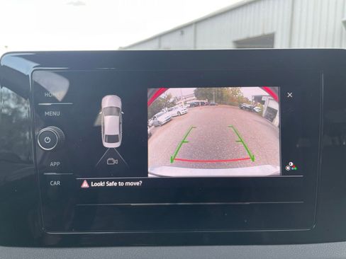 Used 2025 Volkswagen Jetta S image 17