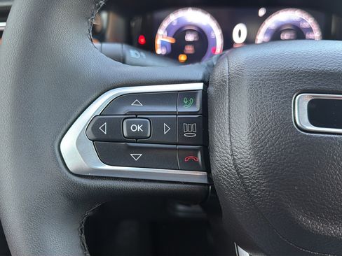 Used 2024 Jeep Compass Limited w/ Elite Group AWD/4WD image 18