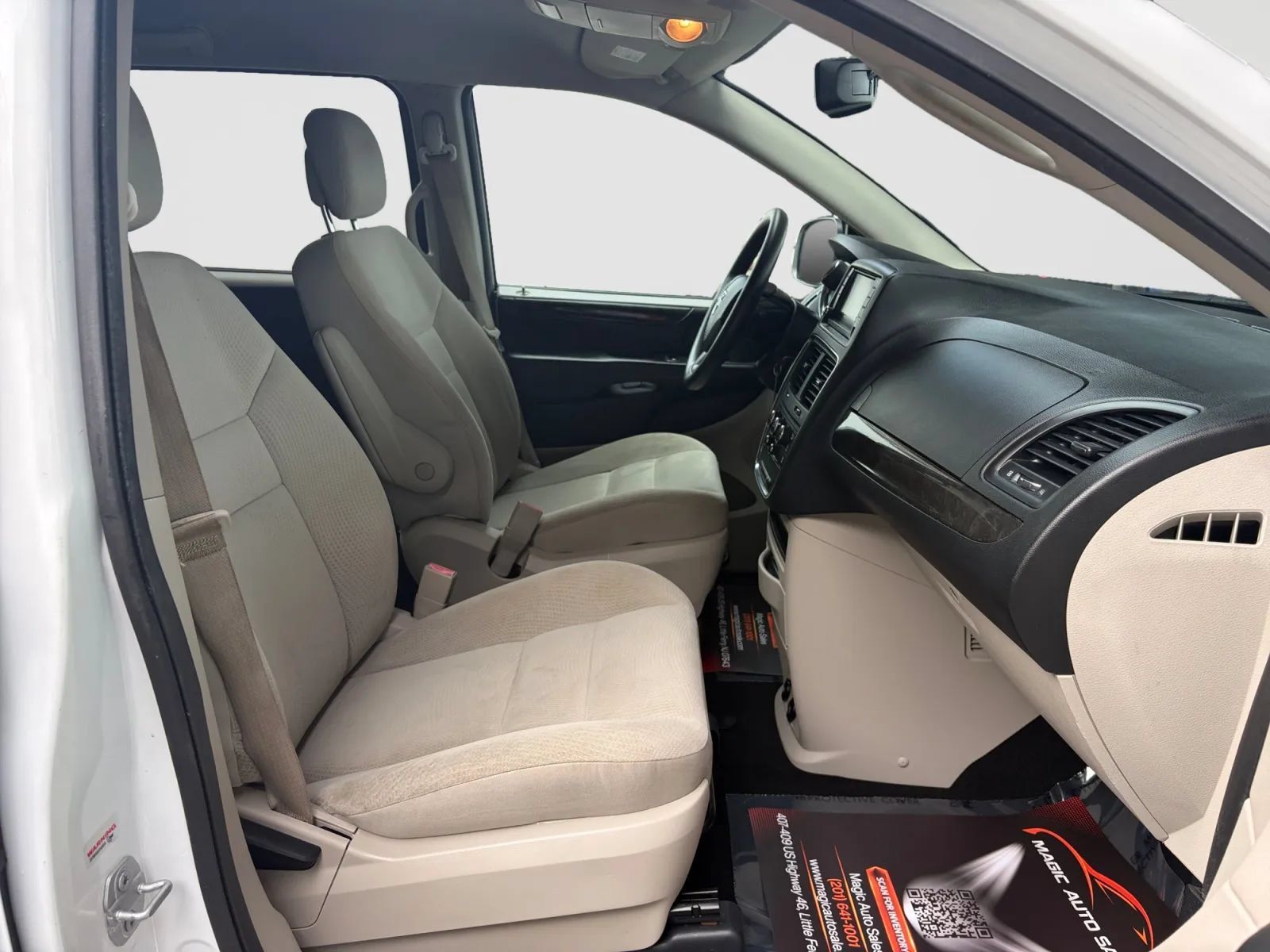Used 2018 Dodge Grand Caravan SE w/ UConnect Hands-Free Group FWD image 22