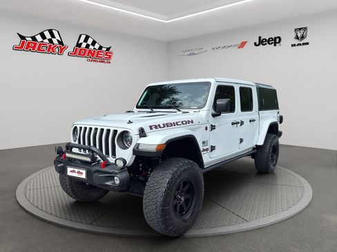 Used 2023 Jeep Gladiator Rubicon w/ LED Lighting Group AWD/4WD image 2