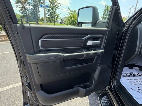 Used 2025 RAM 2500 Big Horn AWD/4WD image 13