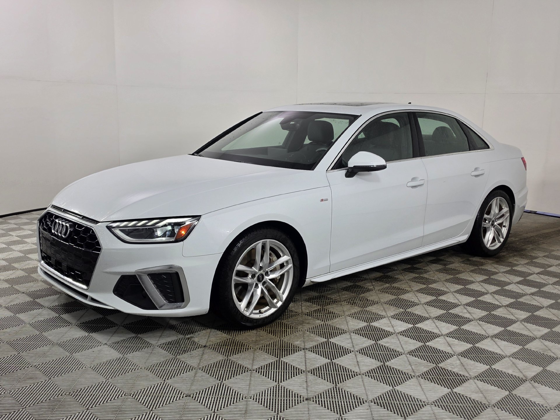 Used 2023 Audi A4 2.0T Premium Plus w/ Premium Plus Package AWD/4WD image 38