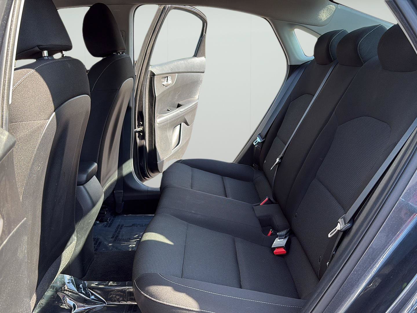 Used 2020 Kia Forte LXS FWD image 18