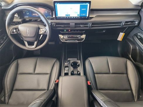 New 2026 Lincoln Corsair Premiere image 25